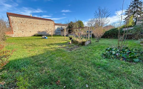 Maison à vendre    9 pièces • 215 m2 Guitalens-L'Albarède