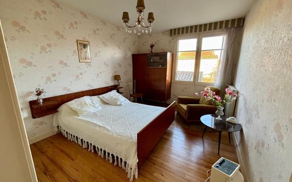 Maison à vendre    9 pièces • 215 m2 Guitalens-L'Albarède