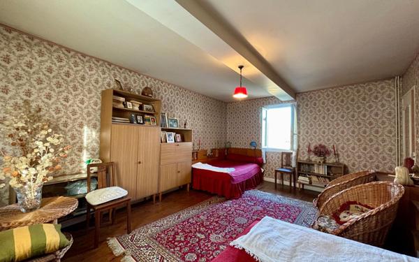 Maison à vendre    9 pièces • 215 m2 Guitalens-L'Albarède