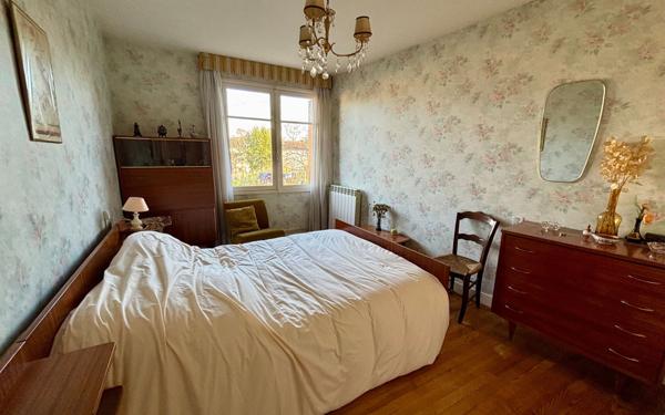 Maison à vendre    9 pièces • 215 m2 Guitalens-L'Albarède