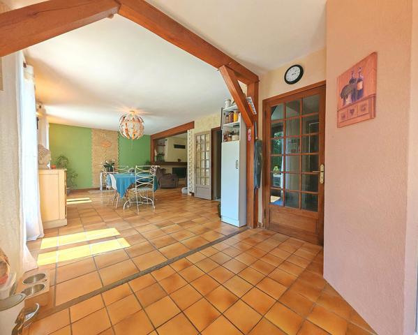 Pavillon 6 pièces dans un environnement au cœur de la forêt