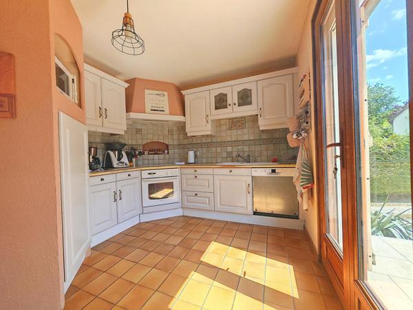 Pavillon 6 pièces dans un environnement au cœur de la forêt