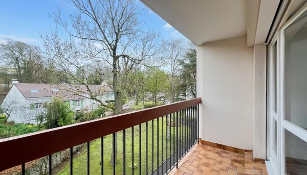 APPARTEMENT 4 PIÈCES À ÉVRY, 89 M² AVEC BALCONS, BOX ET CAVE