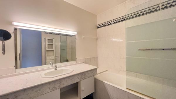 APPARTEMENT 4 PIÈCES À ÉVRY, 89 M² AVEC BALCONS, BOX ET CAVE