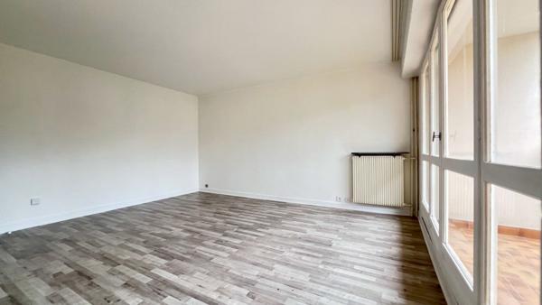 APPARTEMENT 4 PIÈCES À ÉVRY, 89 M² AVEC BALCONS, BOX ET CAVE