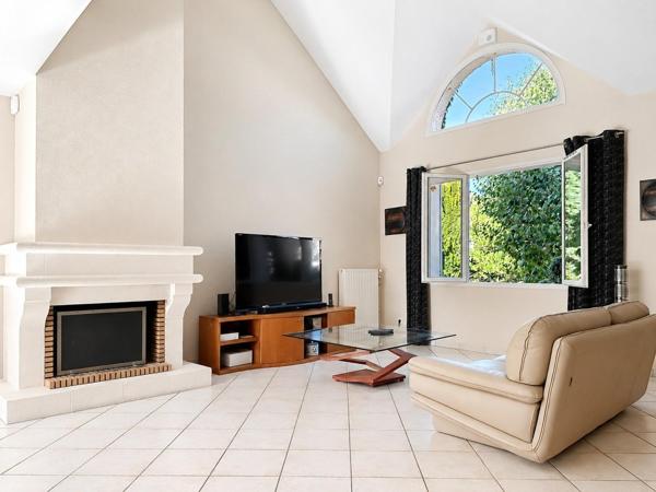 Espace et confort pour famille et télétravail