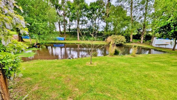 Longère 6 pièces 140 M2 à ROMAGNE avec dépendances et terrain