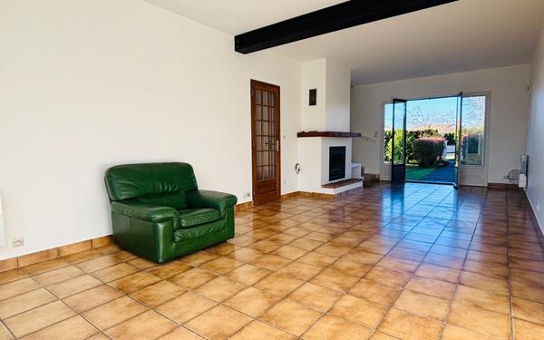 Maison à vendre    7 pièces •  Angresse