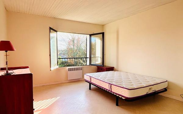 Maison à vendre    7 pièces •  Angresse