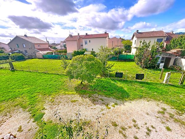 OPPORTUNITÉ RARE : MAISON + 2 GARAGES SUR 1210 M² /SECTEUR PRISE PAMIERS