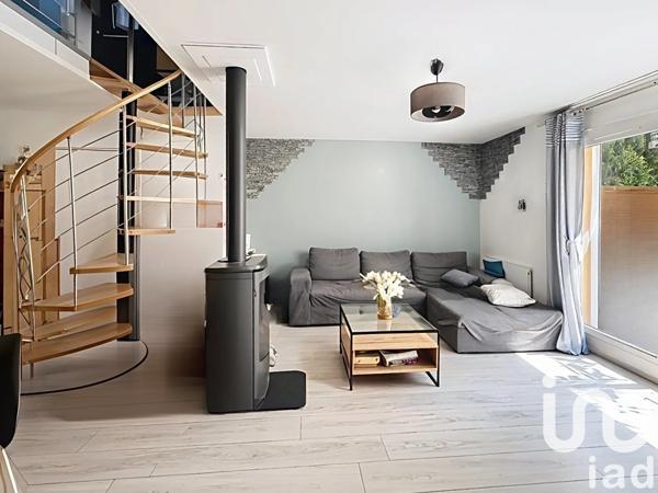 House for sale 4 rooms 79 m² Évry