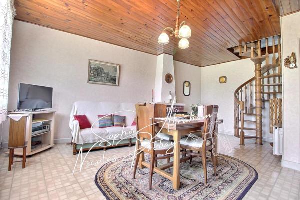 Maison rurale avec terrain et dépendance