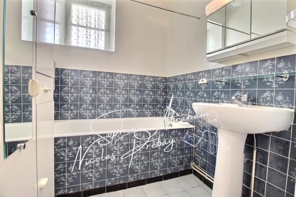 Maison rurale avec terrain et dépendance