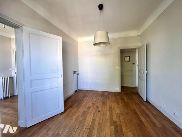 TOURS-  160 AVENUE DE  GRAMMONT