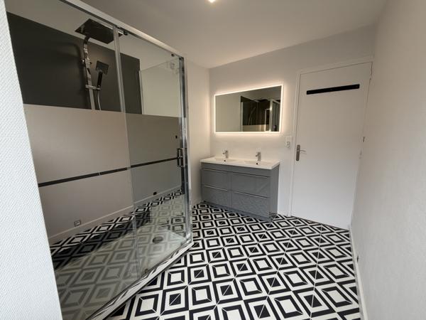Appartement 2 pièce(s) 1 chambre(s) 65.7 m²