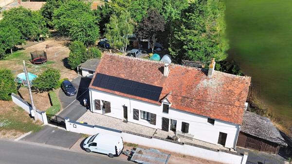 Longère rénovée – 115 m² – Terrain clos de 2 283 m² – Thizay (36100)