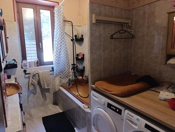 Longère rénovée – 115 m² – Terrain clos de 2 283 m² – Thizay (36100)