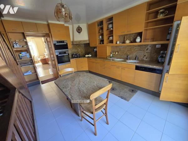 QUARTIER PAVILLONAIRE - Rue des Acacias -