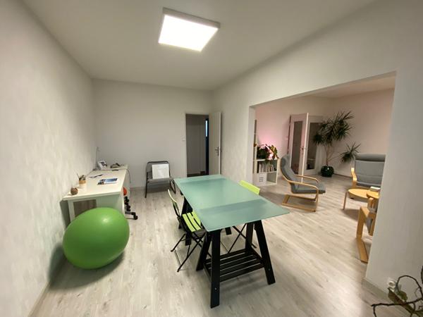 À louer : Charmant appartement 2 pièces à Mulhouse, dernier étage avec ascenseur !