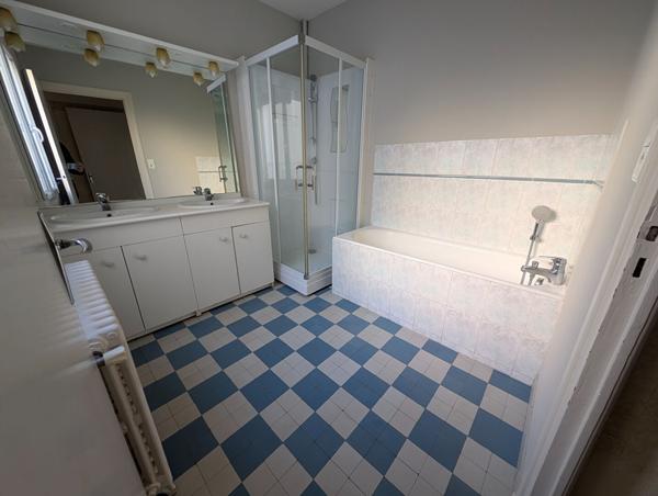 Appartement Poitiers 4 pièce(s) 118.67 m2