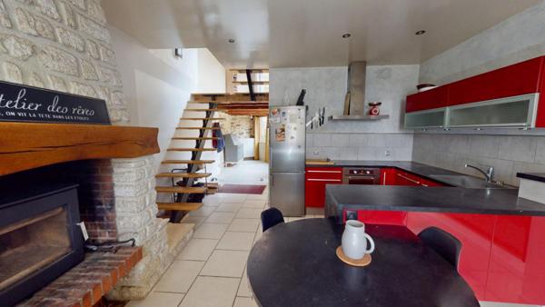 BÂTISSE ATYPIQUE 190 M2 PRIX 280 000