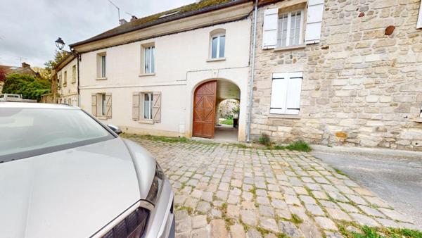 BÂTISSE ATYPIQUE 190 M2 PRIX 280 000