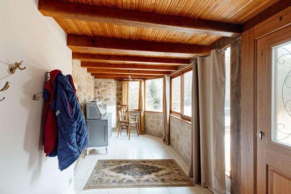 BÂTISSE ATYPIQUE 190 M2 PRIX 280 000