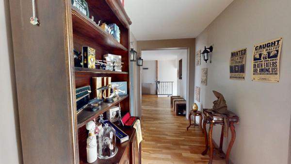 BÂTISSE ATYPIQUE 190 M2 PRIX 280 000