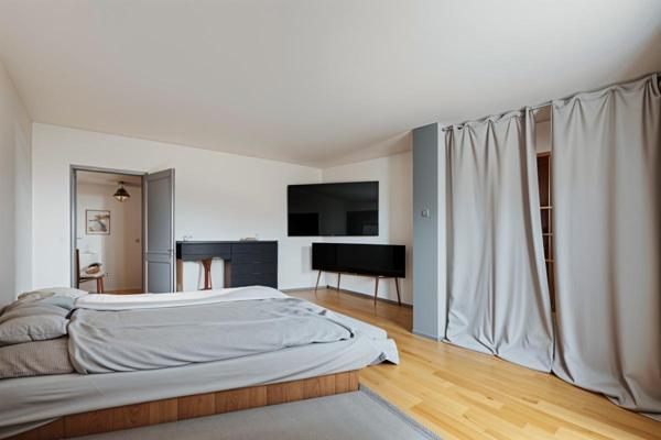 BÂTISSE ATYPIQUE 190 M2 PRIX 280 000