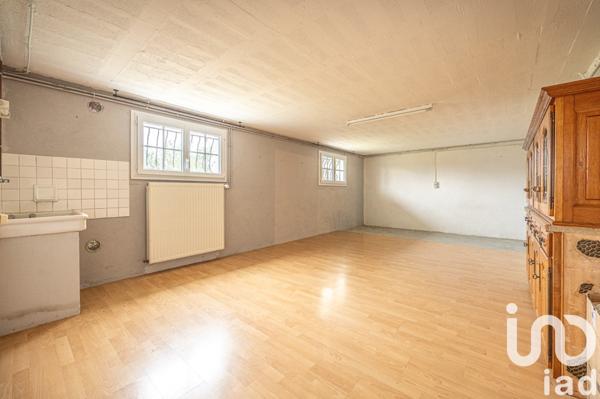 Maison 5 pièces de 160 m² à Aiffres (79230)