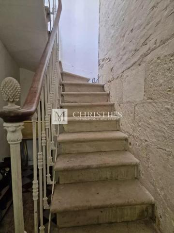 Un magnifique MANOR HOUSE et ses dépendances dans un domaine de 10 hectares de prés et de bois, près de CASTELJALOUX.