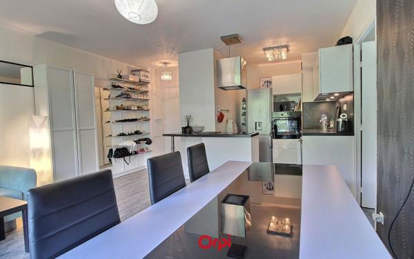 Appartement à vendre    2 pièces • 45,36 m2 Marseille 10