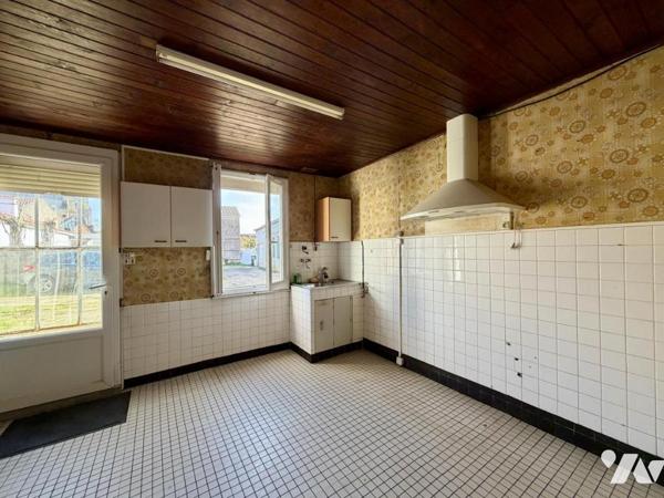 CHAUMES EN RETZ A RENOVER