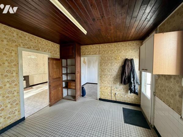 CHAUMES EN RETZ A RENOVER