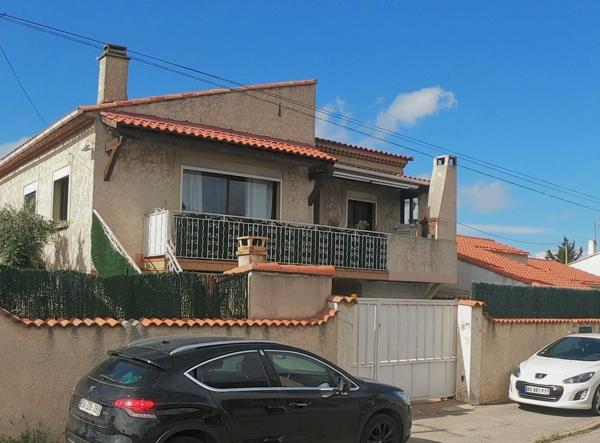 Bas de villa avec piscine privative