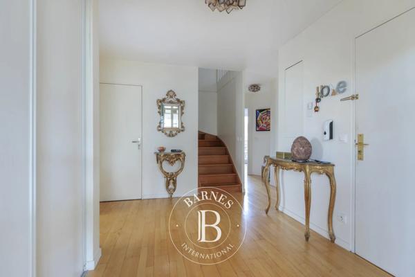 Courbevoie, Appartement 4 Chambres -  165 m² à vendre
