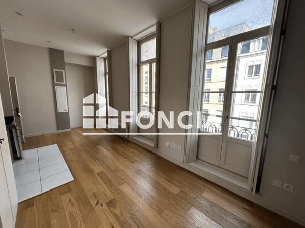 Location Studio 27.9 m² - 1 PLACE SEBASTOPOL Lille 59000