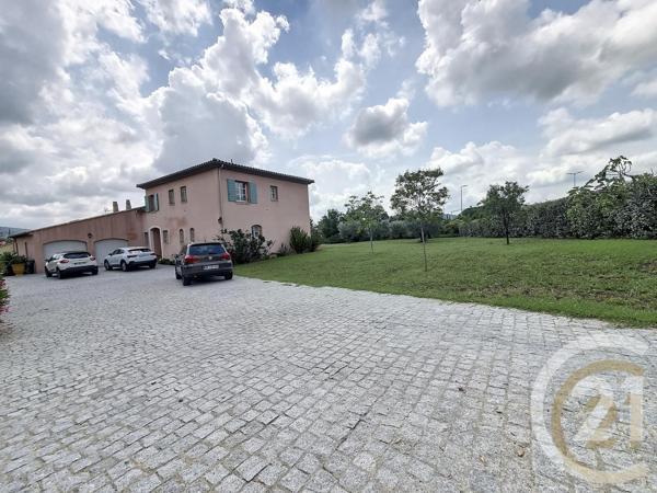 Maison à vendre  8 pièces - 215 m2 DRAGUIGNAN - 83