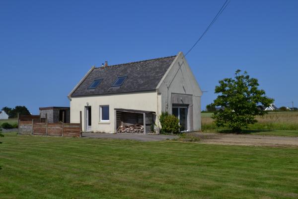 Plougasnou (29630) Plougasnou Le Diben, maison 2 chambres, belle vue mer sur 1400 m2 de terrain.