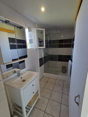 Plougasnou (29630) Plougasnou Le Diben, maison 2 chambres, belle vue mer sur 1400 m2 de terrain.