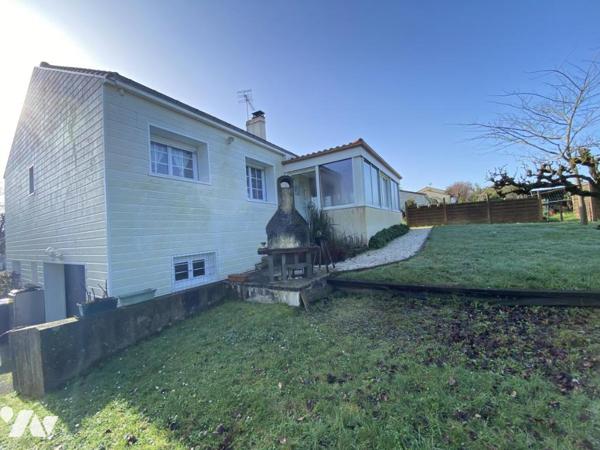 Maison d'habitation sur sous-sol - LA VARENNE