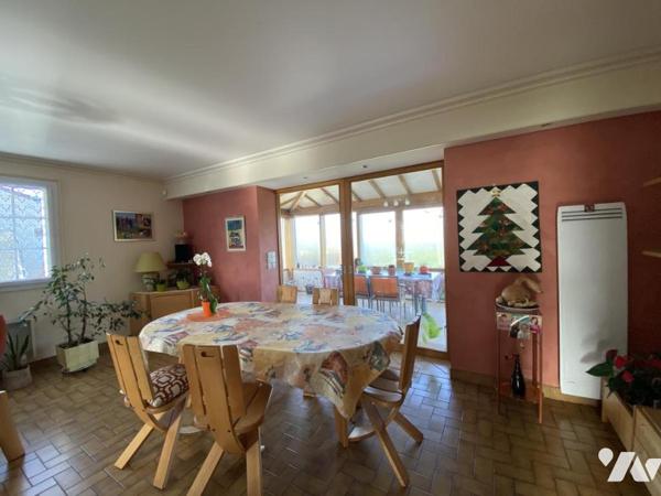 Maison d'habitation sur sous-sol - LA VARENNE