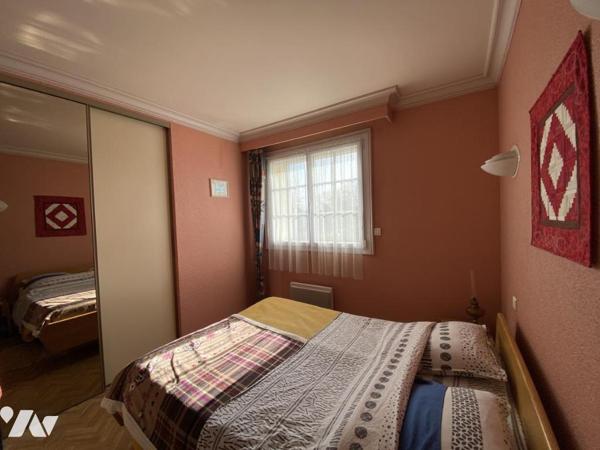 Maison d'habitation sur sous-sol - LA VARENNE