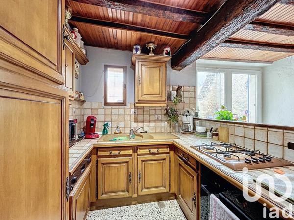 Maison de village 6 pièces de 97 m² à Courthézon (84350)