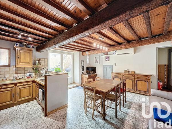 Maison de village 6 pièces de 97 m² à Courthézon (84350)