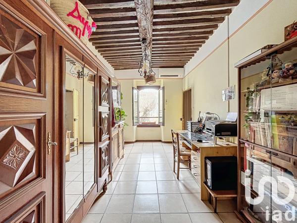 Maison de village 6 pièces de 97 m² à Courthézon (84350)