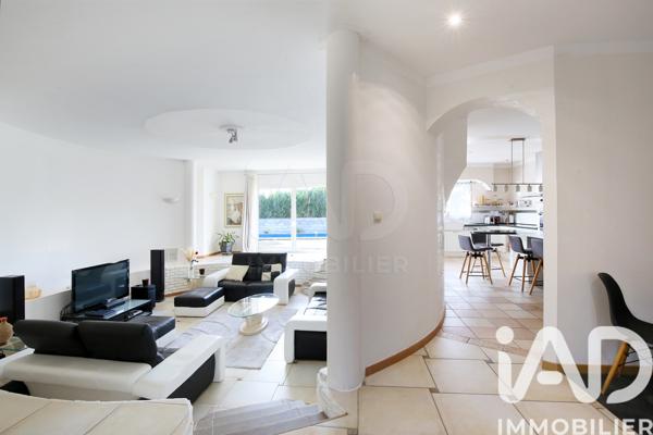 Maison à vendre 4 pièces 154 m² Gratentour