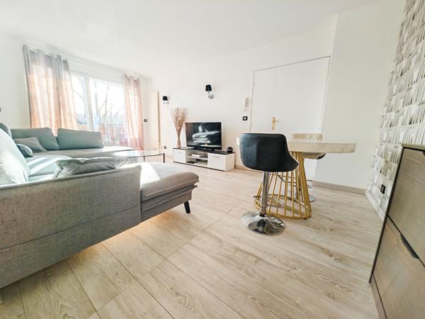 T3 MEUBLÉ 57m² + BALCON + PARKING - CERGY LE HAUT