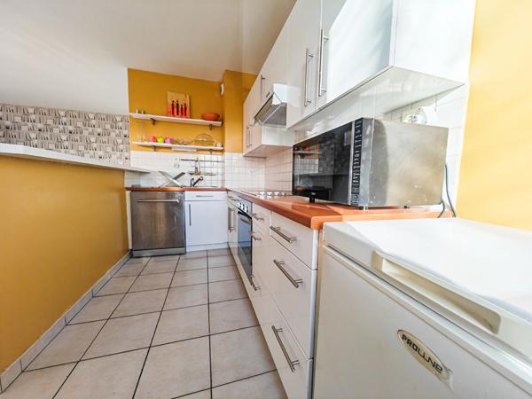 T3 MEUBLÉ 57m² + BALCON + PARKING - CERGY LE HAUT