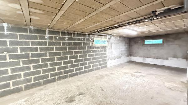 NOAILLES A 10 MINUTES, Maison 5 pièces , séjour/salon, 3 chambres, s/sol total, grenier, jardin